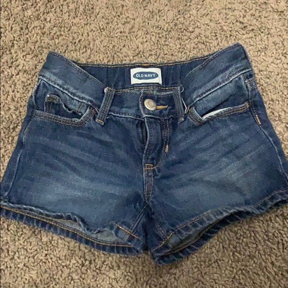 Girls - old navy shorts - size 5 - Picture 1 of 3